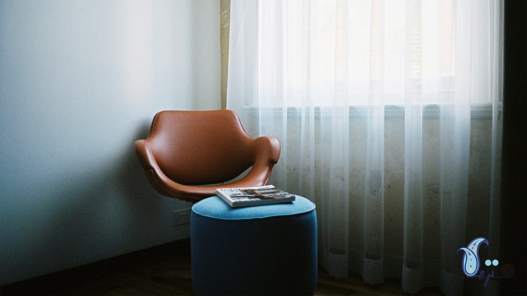 رنگ پارچه‌ی پرده‌ها